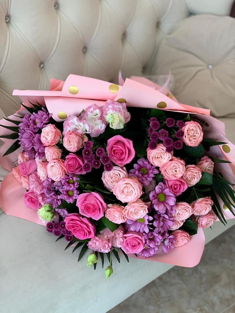 Букет цветов из: Хризантемы, Розы и Лизиантусы в Виноградном