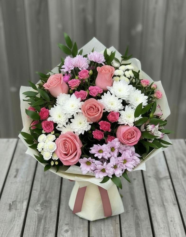 Букет цветов из: Альстромерии, Гвоздики, Розы и Хризантемы в Виноградном