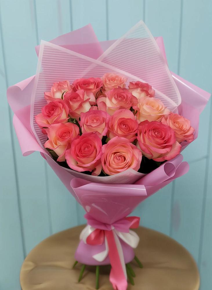 Букет 15 Розовых роз Равель в Виноградном