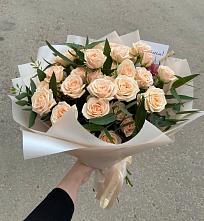 Букет Кремовые розы Латте в Виноградном