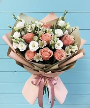 Букет цветов из:  Розы, Альстромерии и Лизиантусы в Виноградном