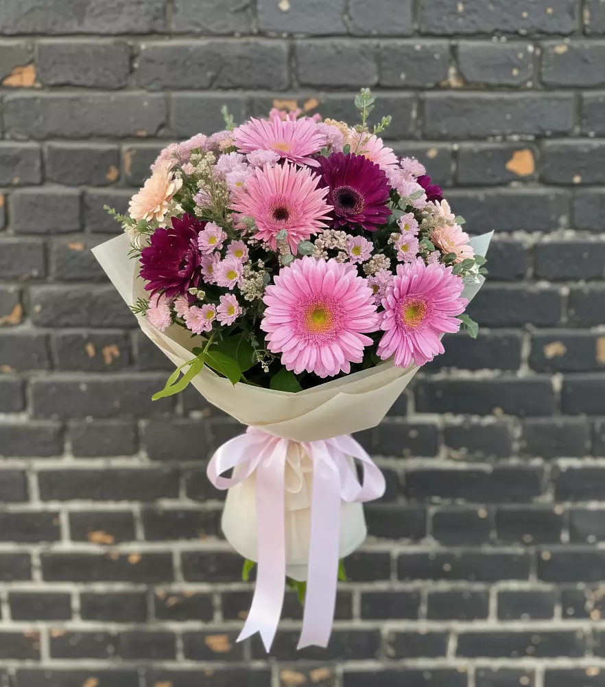 Букет цветов из: Герберы и Хризантемы в Виноградном