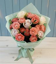 Букет цветов из:  Розы в Виноградном