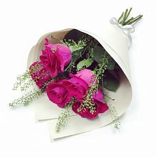 Букет цветов из:  Розы в Виноградном