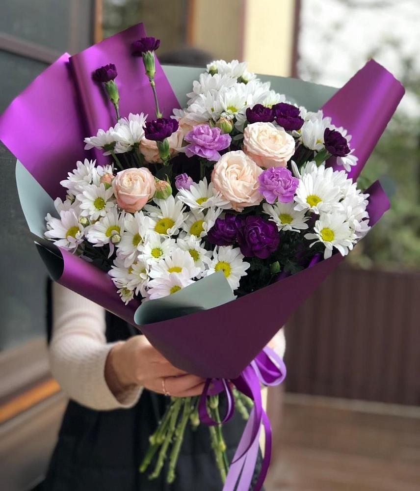 Букет цветов из: Хризантемы, Гвоздики и Розы в Виноградном