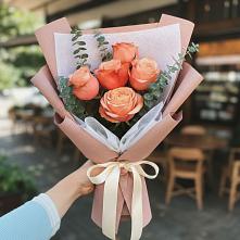 Букет цветов из:  Розы #REPLACE_PRED# Виноградном