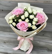 Букет цветов из:  Розы в Виноградном