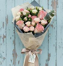 Букет цветов из:  Розы в Виноградном