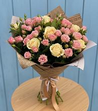 Букет цветов из:  Розы в Виноградном
