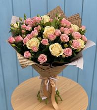 Букет цветов из:  Розы в Виноградном