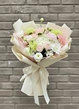 Букет цветов из:  Гвоздики, Розы, Лизиантусы и Хризантемы в Виноградном