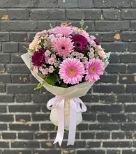 Букет цветов из:  Герберы и Хризантемы в Виноградном