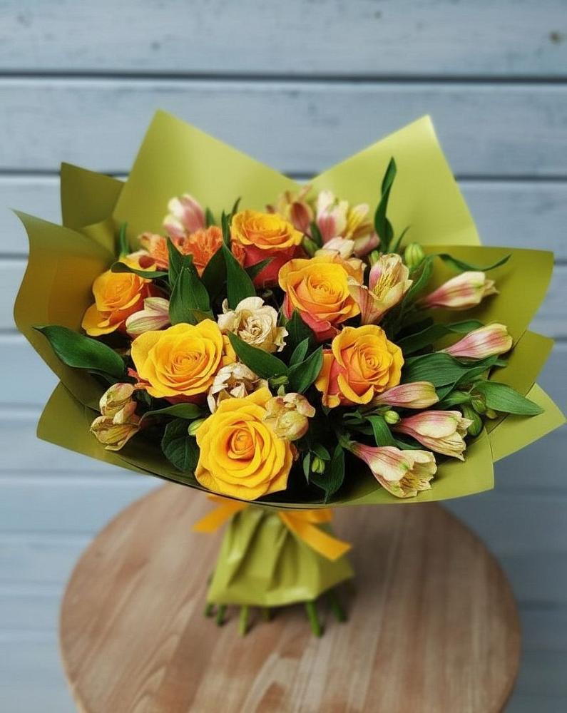 Букет цветов из: Альстромерии и Розы в Виноградном