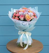 Букет цветов из:  Хризантемы и Розы в Виноградном