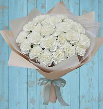 Букет цветов из:  Гвоздики #REPLACE_PRED# Виноградном