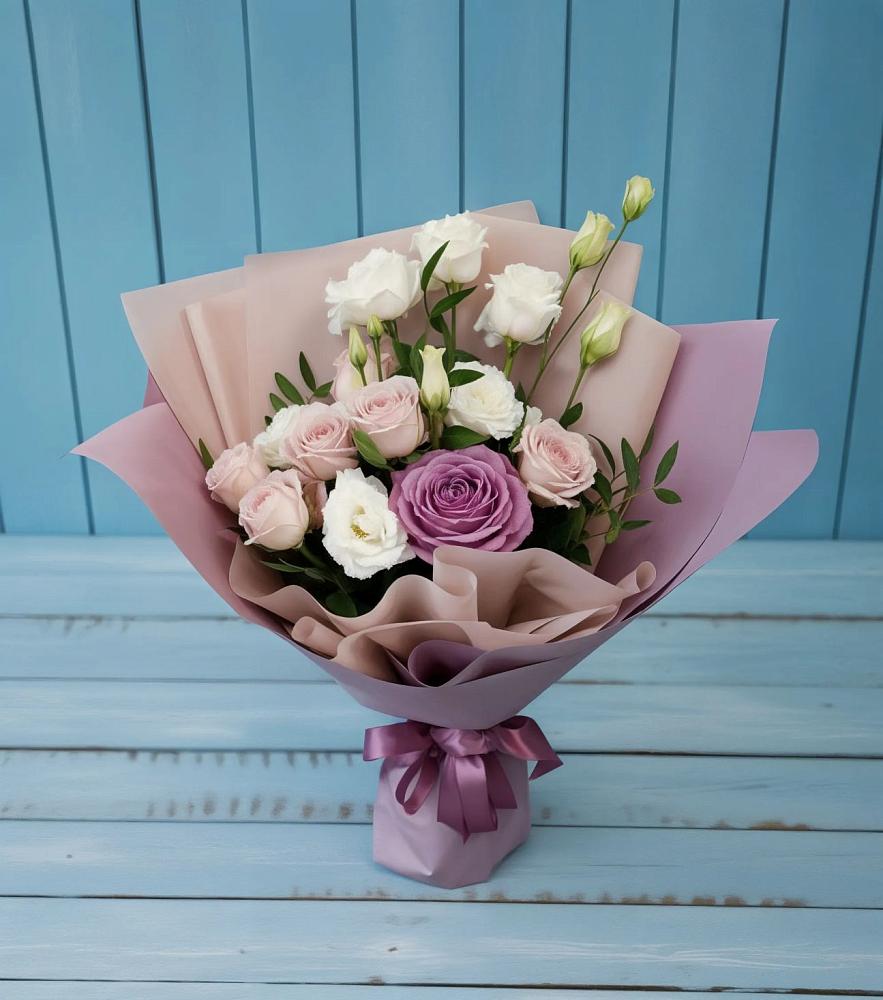 Букет цветов из: Розы и Лизиантусы в Виноградном